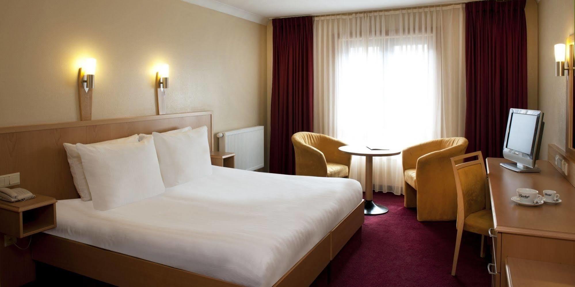 Maldron Hotel, Newlands Cross Clondalkin Kültér fotó